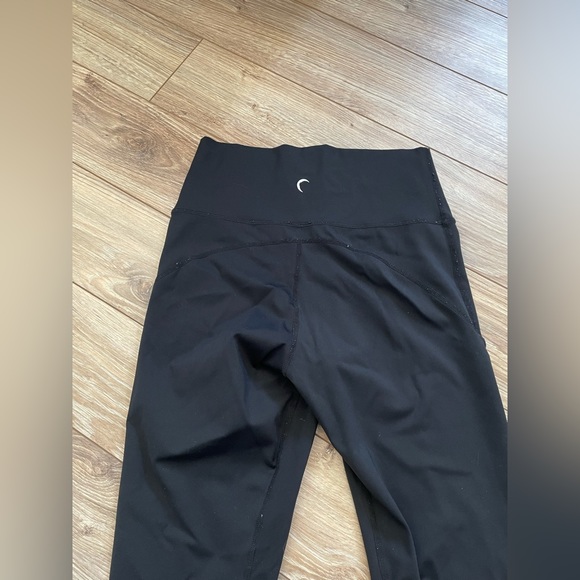 Black Ziya leggings - size 6-8 - Picture 2 of 4